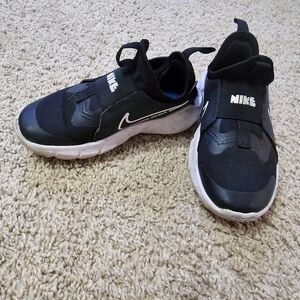 Nike boys slip on 11c